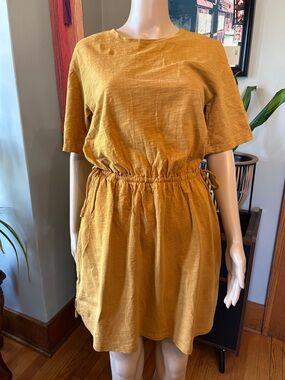 Old Navy Mustard Yellow Short-Sleeve Drawstring Waist Dress
